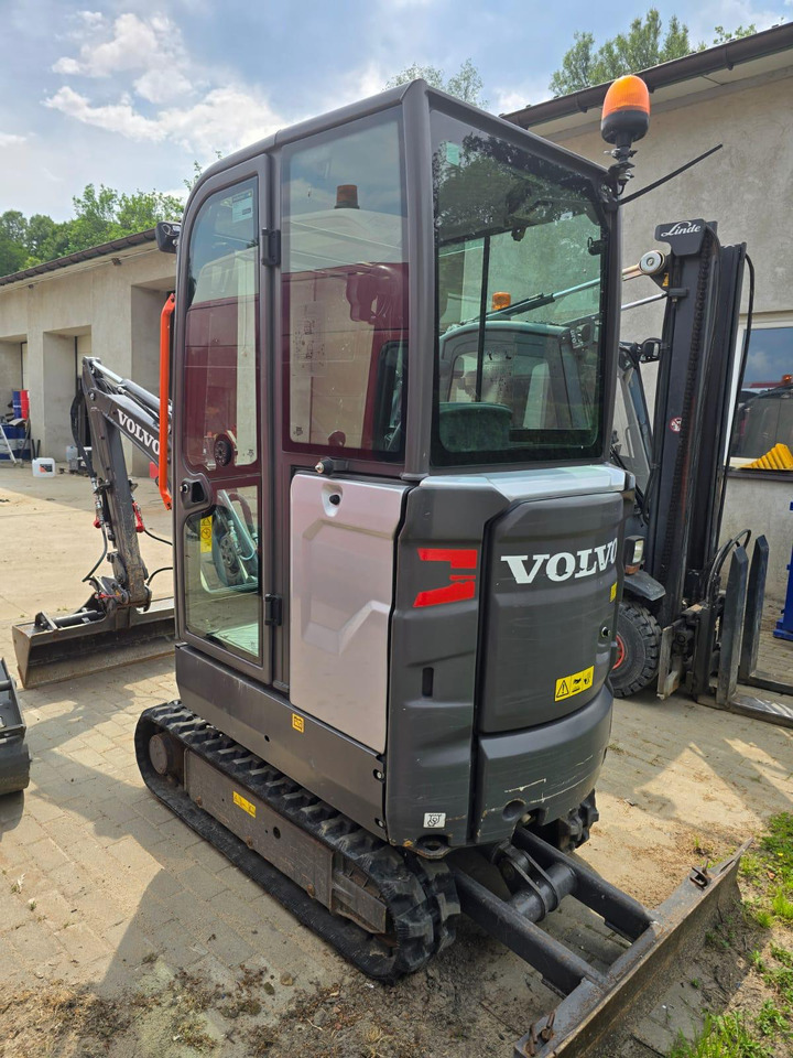 VOLVO EC 18 E - Miniexcavadora: foto 4 VOLVO EC 18 E - Miniexcavadora: foto 4