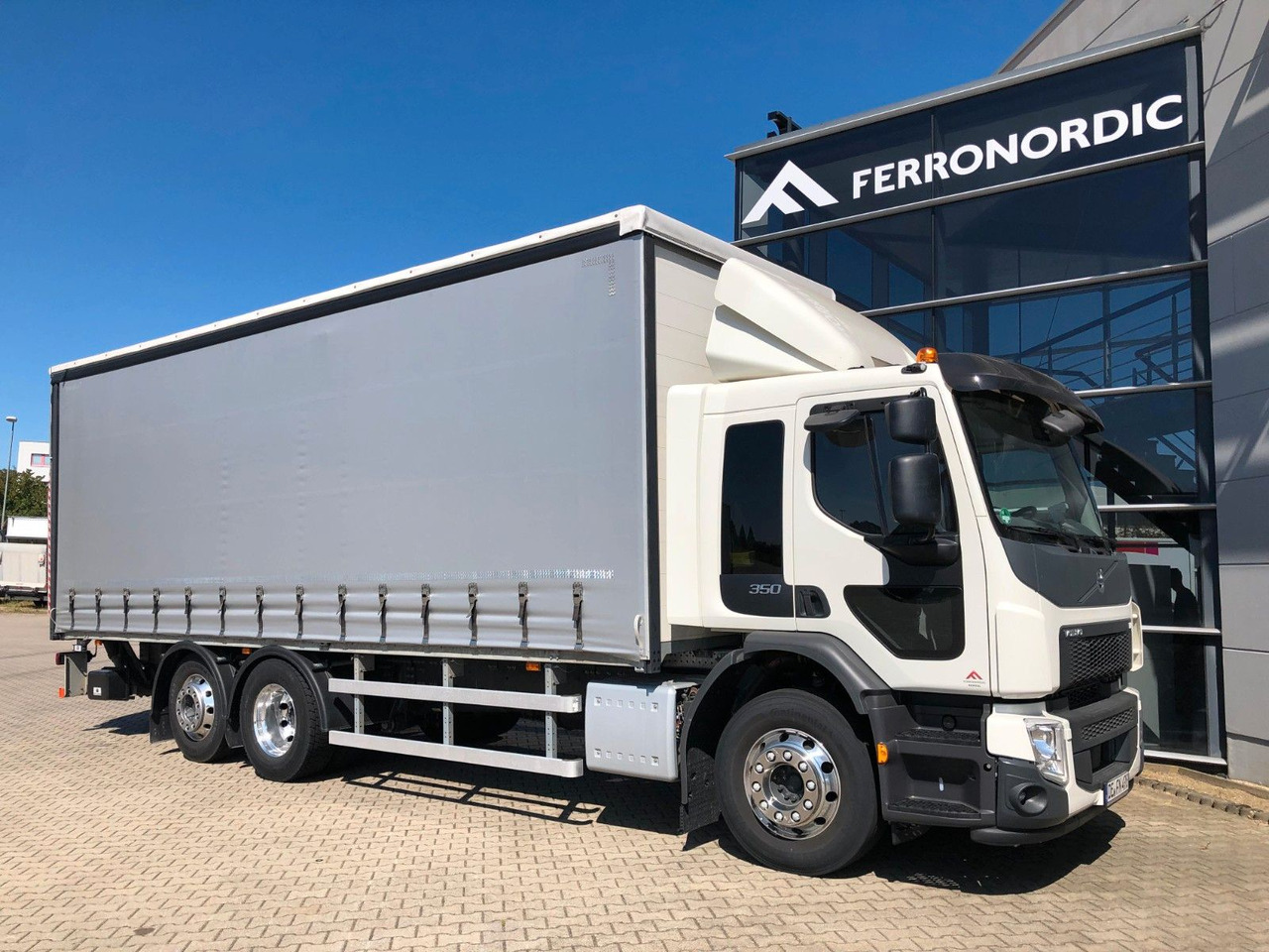 Volvo FE 350 26T 6x2 Lenkachse*ALU*LBW*EDSCHA - Camión lona: foto 1 Volvo FE 350 26T 6x2 Lenkachse*ALU*LBW*EDSCHA - Camión lona: foto 1