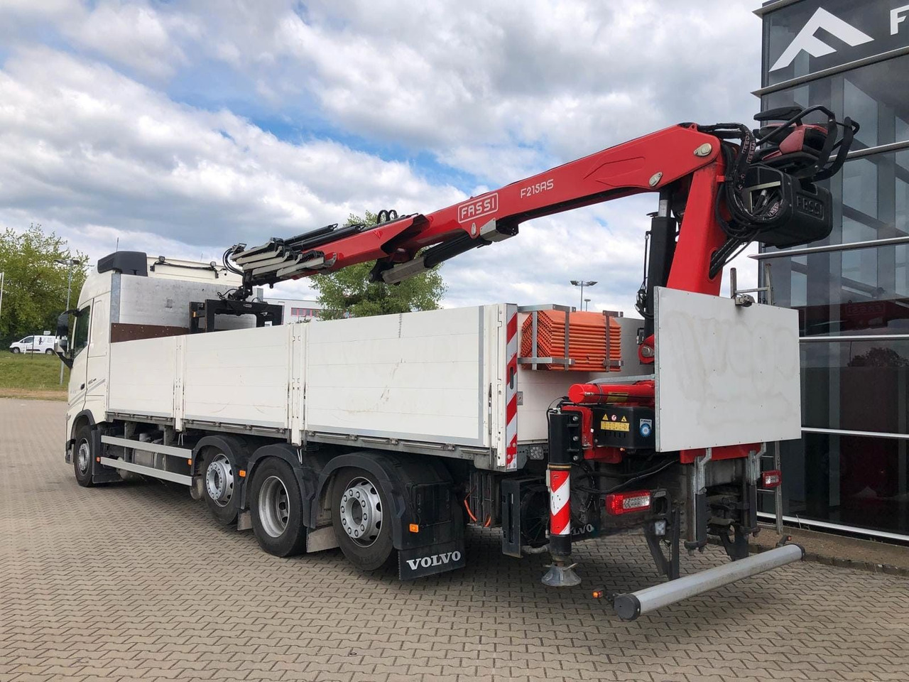 Volvo FH460 8x2 TRIDEM VLA&NLA gelenkt*FASSI F215AS.24 - Camión grúa: foto 5 Volvo FH460 8x2 TRIDEM VLA&NLA gelenkt*FASSI F215AS.24 - Camión grúa: foto 5