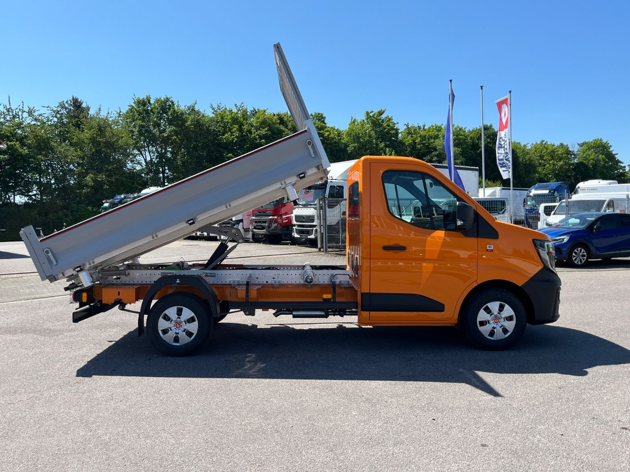 Renault Master mit JPM Dreiseitenkipper - Furgoneta basculante: foto 4 Renault Master mit JPM Dreiseitenkipper - Furgoneta basculante: foto 4