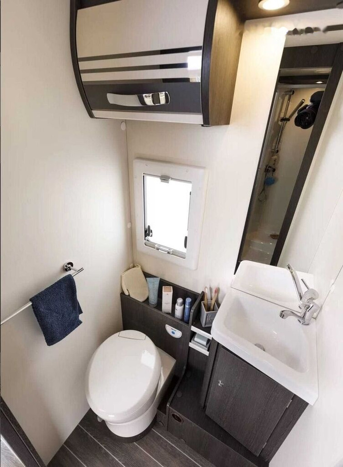 Roller Team KRONOS 284M, Ford Transit, 5 seats, (2024 model) - Autocaravana capuchina: foto 5 Roller Team KRONOS 284M, Ford Transit, 5 seats, (2024 model) - Autocaravana capuchina: foto 5