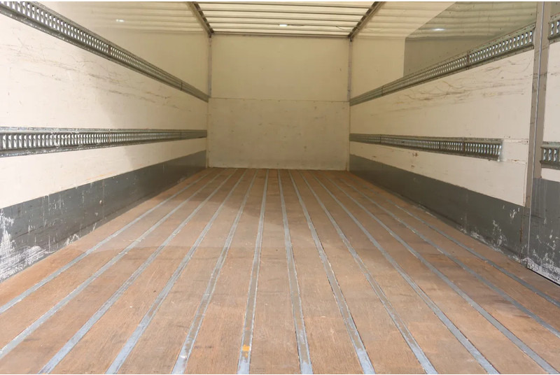 DAF CF 290 FA Bak + klep Dhollandia 2000 KG - Camión caja cerrada: foto 3 DAF CF 290 FA Bak + klep Dhollandia 2000 KG - Camión caja cerrada: foto 3