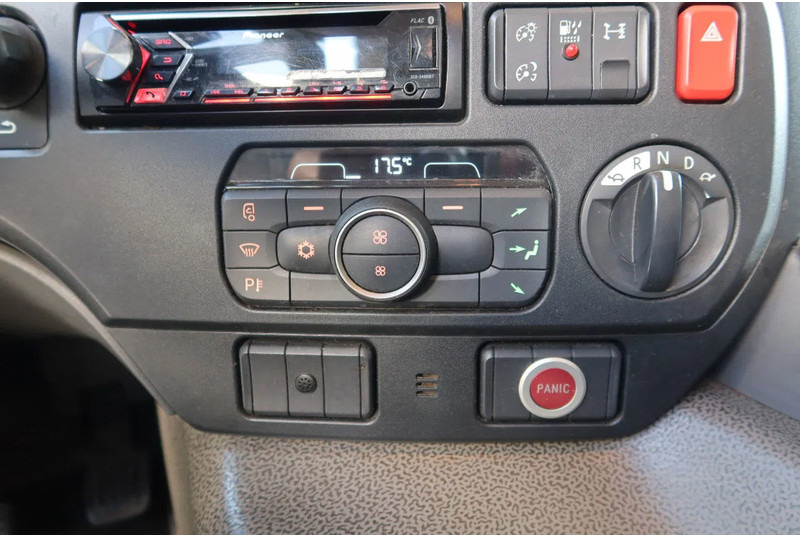 Camión caja cerrada DAF CF 410 Bak+Klep Dhollandia 2.000 kg Slaapcabine: foto 10