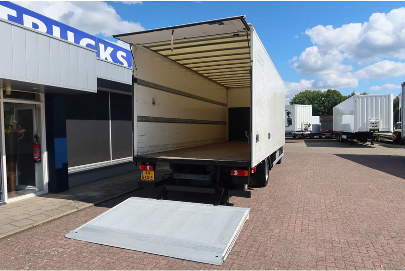 DAF LF 230 Bak+Klep Dhollandia 1500 kg Euro 6 - Camión caja cerrada: foto 4 DAF LF 230 Bak+Klep Dhollandia 1500 kg Euro 6 - Camión caja cerrada: foto 4