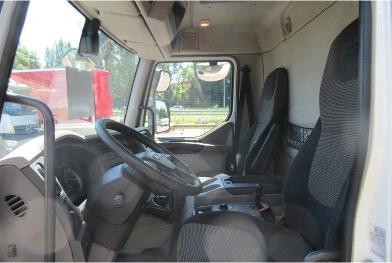 DAF LF 250 250 bak + klep + schuifzeil E6 - Camión lona: foto 4 DAF LF 250 250 bak + klep + schuifzeil E6 - Camión lona: foto 4