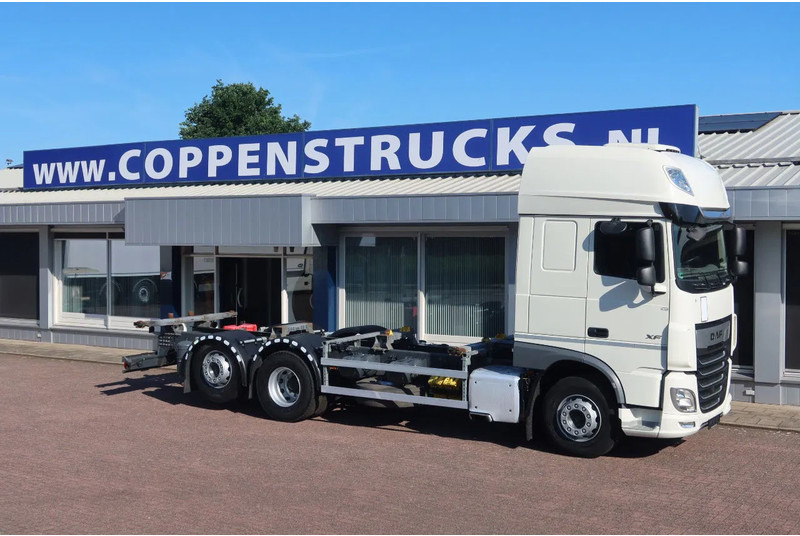 DAF XF 106.450 Wissellaadbaksysteem / Chassis - Camión portacontenedore/ Intercambiable: foto 2 DAF XF 106.450 Wissellaadbaksysteem / Chassis - Camión portacontenedore/ Intercambiable: foto 2