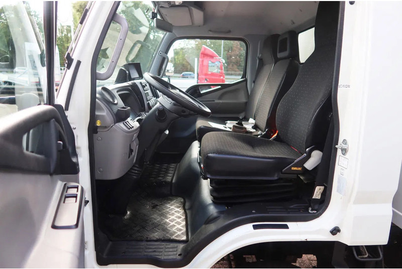 FUSO Canter 7 C 18 Bak+Klep 1000 kg - Camión caja cerrada: foto 5 FUSO Canter 7 C 18 Bak+Klep 1000 kg - Camión caja cerrada: foto 5