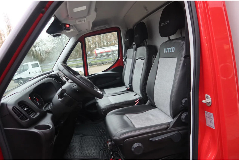 Iveco 35S 180 35 S 180 Hi-Matic - Furgoneta frigorifica: foto 5 Iveco 35S 180 35 S 180 Hi-Matic - Furgoneta frigorifica: foto 5