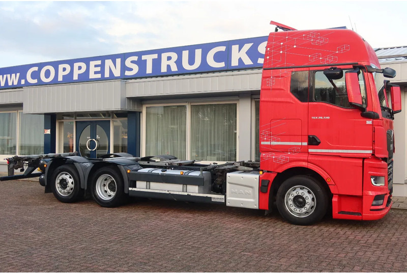 MAN TGX 26.510 6x2 Intarder. Volledige luchtvering - Camión portacontenedore/ Intercambiable: foto 2 MAN TGX 26.510 6x2 Intarder. Volledige luchtvering - Camión portacontenedore/ Intercambiable: foto 2