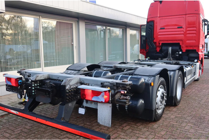 MAN TGX 26.510 6x2 Intarder. Volledige luchtvering - Camión portacontenedore/ Intercambiable: foto 3 MAN TGX 26.510 6x2 Intarder. Volledige luchtvering - Camión portacontenedore/ Intercambiable: foto 3