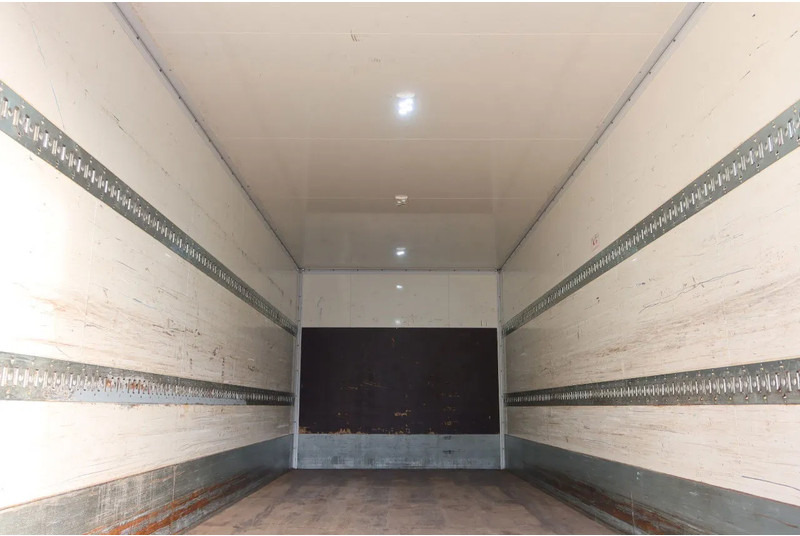 Mercedes-Benz Actros 1840 L Bkawagen+ BAR klep 2.000kg met Gesioleerde bak - Camión caja cerrada: foto 4 Mercedes-Benz Actros 1840 L Bkawagen+ BAR klep 2.000kg met Gesioleerde bak - Camión caja cerrada: foto 4