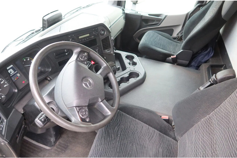 Mercedes-Benz Antos 1924 LL Bakwagen + laadklep 2500 kg - Camión caja cerrada: foto 5 Mercedes-Benz Antos 1924 LL Bakwagen + laadklep 2500 kg - Camión caja cerrada: foto 5