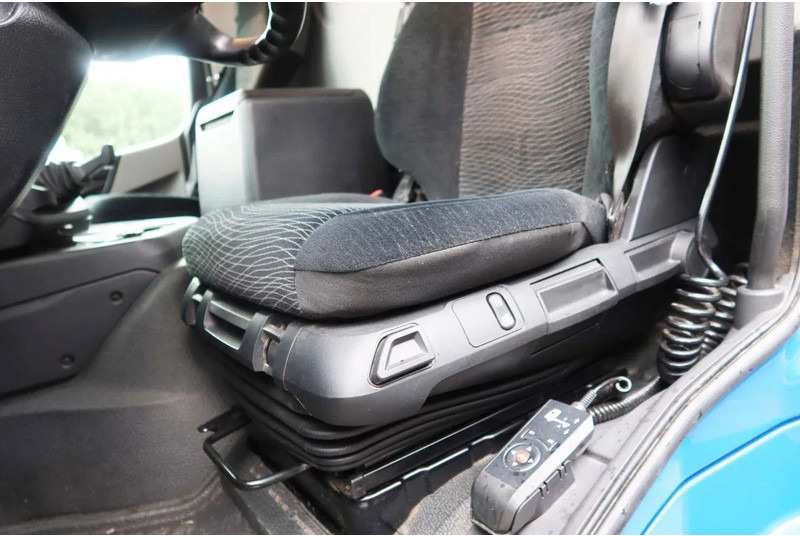 Mercedes-Benz Antos 1924L Huif + Klep Dhollandia 2000 KG Euro 6 - Camión caja cerrada: foto 5 Mercedes-Benz Antos 1924L Huif + Klep Dhollandia 2000 KG Euro 6 - Camión caja cerrada: foto 5