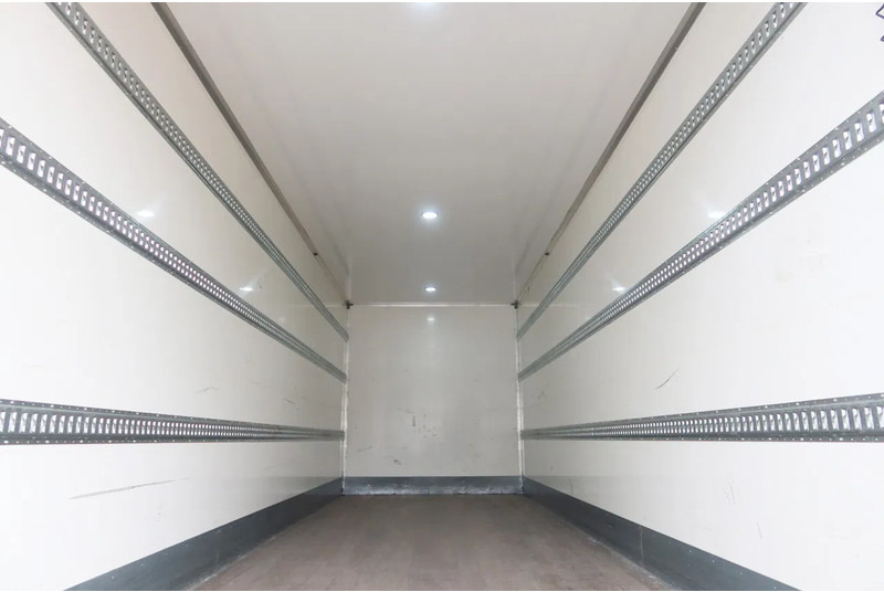 Volvo FM 340 Geïsoleerd Dak DHollandia 3000 kg - Camión caja cerrada: foto 4 Volvo FM 340 Geïsoleerd Dak DHollandia 3000 kg - Camión caja cerrada: foto 4