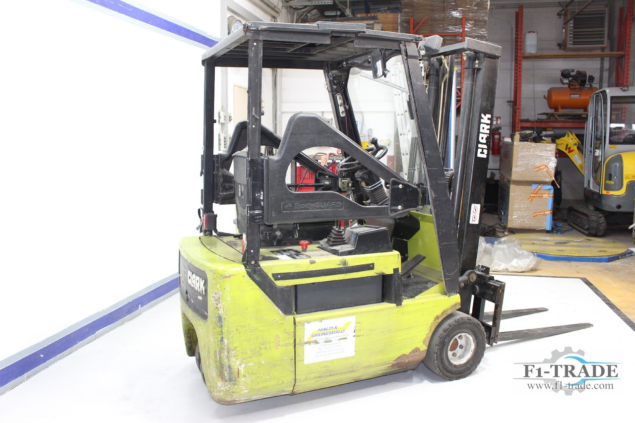 CLARK CTM 16 S - Carretilla elevadora eléctrica: foto 3 CLARK CTM 16 S - Carretilla elevadora eléctrica: foto 3