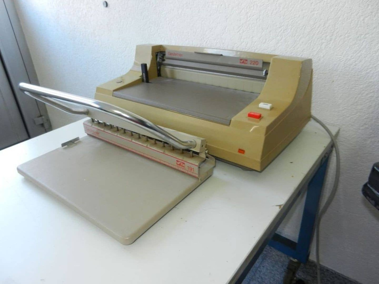 Gestetner 220 - Encuadernadora: foto 3 Gestetner 220 - Encuadernadora: foto 3