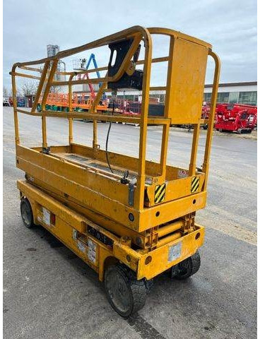 Haulotte Compact 8 - Scherenarbeitsbühne 8,2m, BJ 2021 - Plataforma de tijeras: foto 5 Haulotte Compact 8 - Scherenarbeitsbühne 8,2m, BJ 2021 - Plataforma de tijeras: foto 5