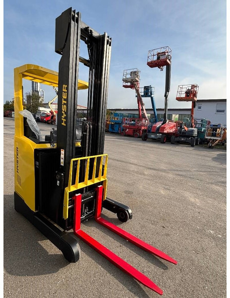 Hyster R 1.2 E Schubmaststapler, 1200kg - Retráctil: foto 5 Hyster R 1.2 E Schubmaststapler, 1200kg - Retráctil: foto 5