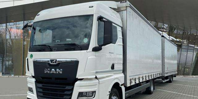 MAN TGX18.470 4x2 LL Retarder (8830) - Camión lona: foto 1 MAN TGX18.470 4x2 LL Retarder (8830) - Camión lona: foto 1