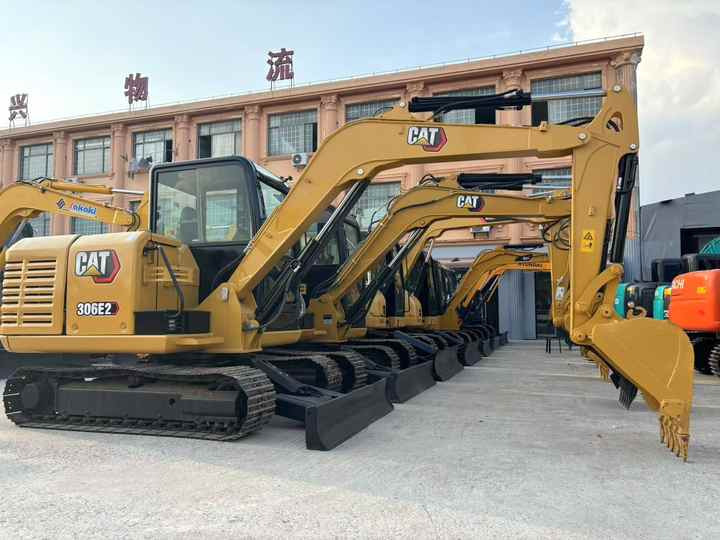 6 Ton Used Cat 305.5 306 307e 308 Crawler Excavator Mini Caterpillar 305.5 E2 for Sale China Cat305.5 Cat305.5e2 Low Price - Excavadora: foto 2 6 Ton Used Cat 305.5 306 307e 308 Crawler Excavator Mini Caterpillar 305.5 E2 for Sale China Cat305.5 Cat305.5e2 Low Price - Excavadora: foto 2