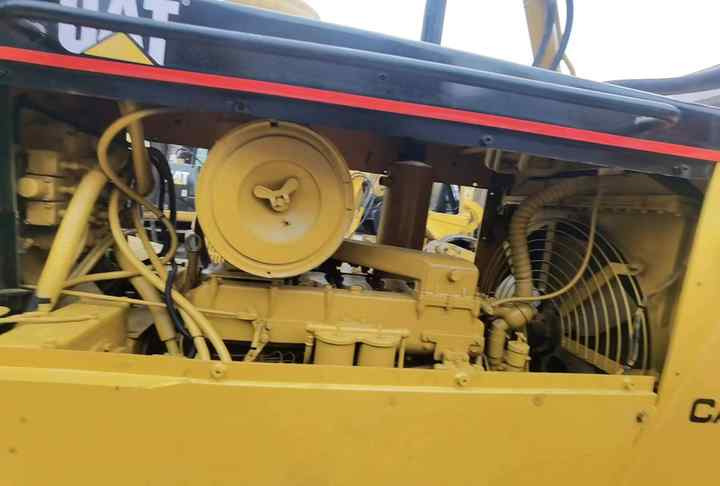 6-way Tilting Blade Caterpillar Crawler Bulldozer Cat D7G With Elevated Tracks Good Condition For Sale - Bulldozer: foto 4 6-way Tilting Blade Caterpillar Crawler Bulldozer Cat D7G With Elevated Tracks Good Condition For Sale - Bulldozer: foto 4