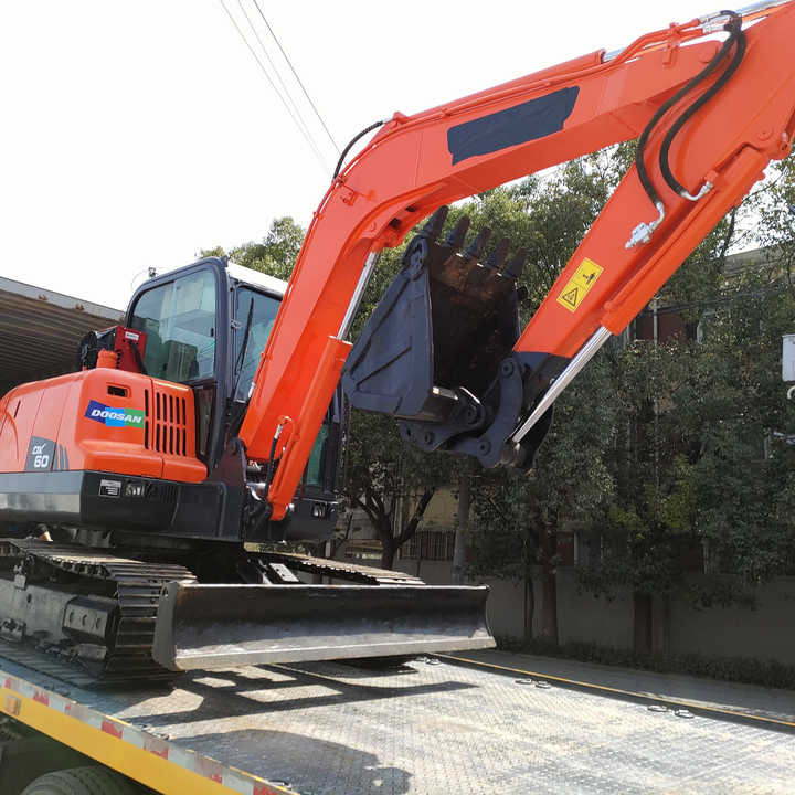 Awesome Performance Korea Imported Small Scale Used Doosan Dh60 Dh55 Dh150 Dx60 Dx225 Excavator nice condition - Excavadora de cadenas: foto 1 Awesome Performance Korea Imported Small Scale Used Doosan Dh60 Dh55 Dh150 Dx60 Dx225 Excavator nice condition - Excavadora de cadenas: foto 1