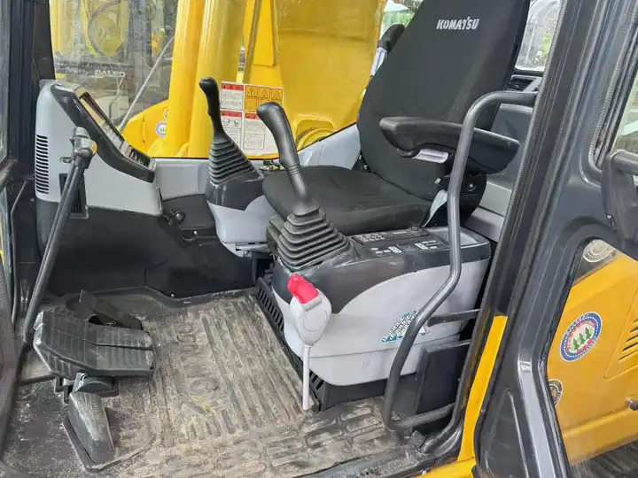 Cheap Used Japan Komatsu PC200-7 PC300 PC350-7 Excavator Used Komatsu 20 Ton Excavator Price PC200 - Excavadora: foto 4 Cheap Used Japan Komatsu PC200-7 PC300 PC350-7 Excavator Used Komatsu 20 Ton Excavator Price PC200 - Excavadora: foto 4