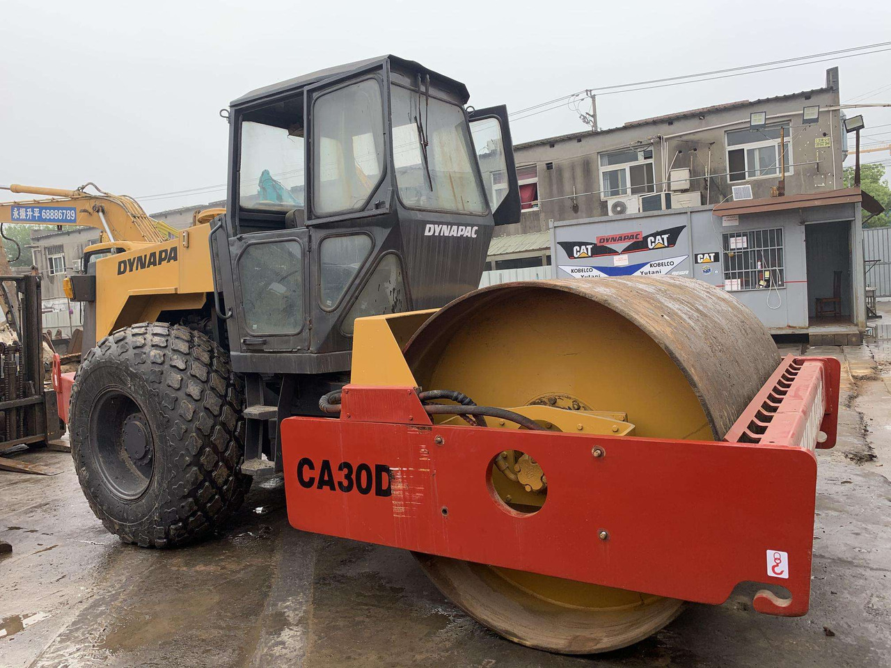 Good Quality Road Roller Surprise Price Second Hand Vibratory Compactor Original Sweden Used Road Roller Dynapac Ca30d - Apisonadora de asfalto: foto 4 Good Quality Road Roller Surprise Price Second Hand Vibratory Compactor Original Sweden Used Road Roller Dynapac Ca30d - Apisonadora de asfalto: foto 4