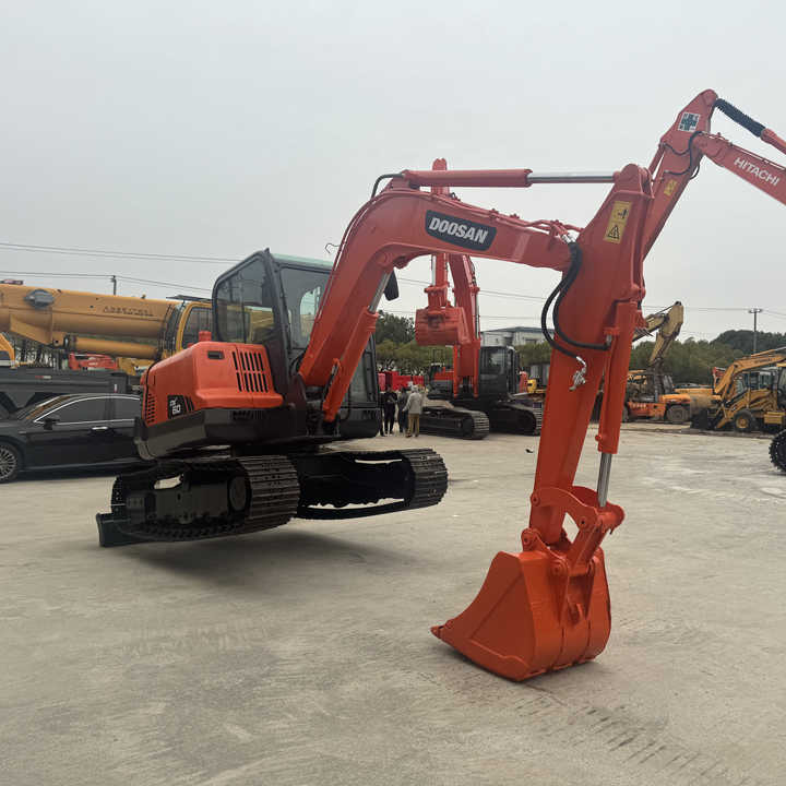 High Quality Secondhand Small Excavator Doosan Dx60 Dx75 Korea Origin Mini Excavator Machine Good Price for Guyana - Excavadora de cadenas: foto 1 High Quality Secondhand Small Excavator Doosan Dx60 Dx75 Korea Origin Mini Excavator Machine Good Price for Guyana - Excavadora de cadenas: foto 1