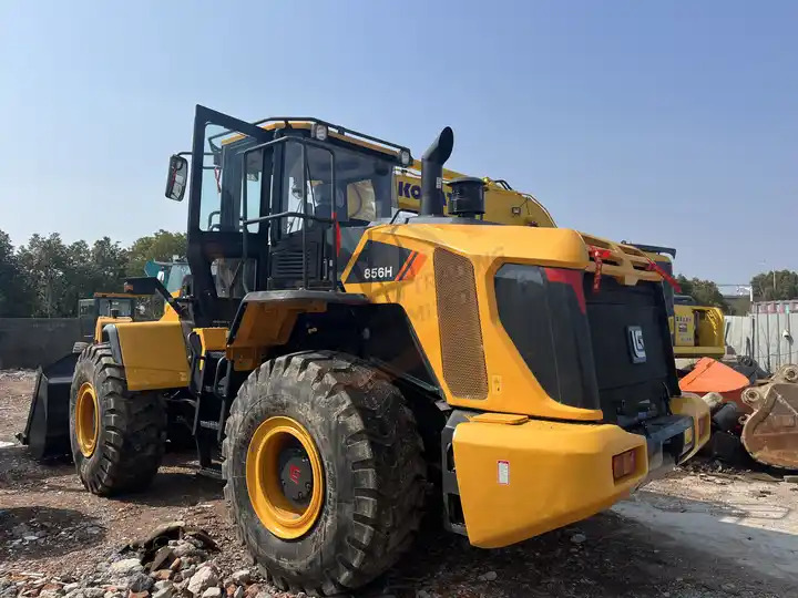 Low running hours Original LiuGong Wheel Loader 856H in Good Condition with LOW PRICE - Cargadora de ruedas: foto 3 Low running hours Original LiuGong Wheel Loader 856H in Good Condition with LOW PRICE - Cargadora de ruedas: foto 3