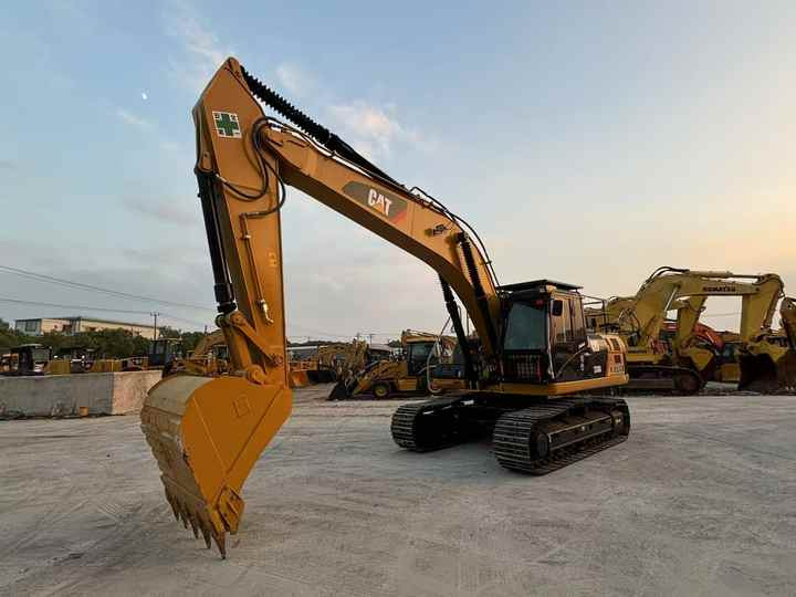 Original Japan Cat Excavadora Caterpillar 330D2L Excavator Digger Cat 330d Heavy Machinery for Construction - Excavadora: foto 4 Original Japan Cat Excavadora Caterpillar 330D2L Excavator Digger Cat 330d Heavy Machinery for Construction - Excavadora: foto 4