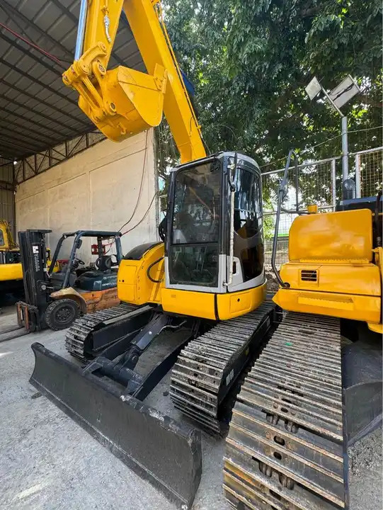 Second-Hand Used Komatsu PC 78 with Good Condition in Shanghai - Excavadora: foto 5 Second-Hand Used Komatsu PC 78 with Good Condition in Shanghai - Excavadora: foto 5