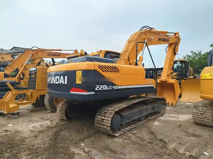 Second hand Crawler Original Hyundai Excavator R220L VS-9S  220LC 215LC for Sale Used Hyundai Excavator Hyundai - Excavadora de cadenas: foto 5 Second hand Crawler Original Hyundai Excavator R220L VS-9S  220LC 215LC for Sale Used Hyundai Excavator Hyundai - Excavadora de cadenas: foto 5
