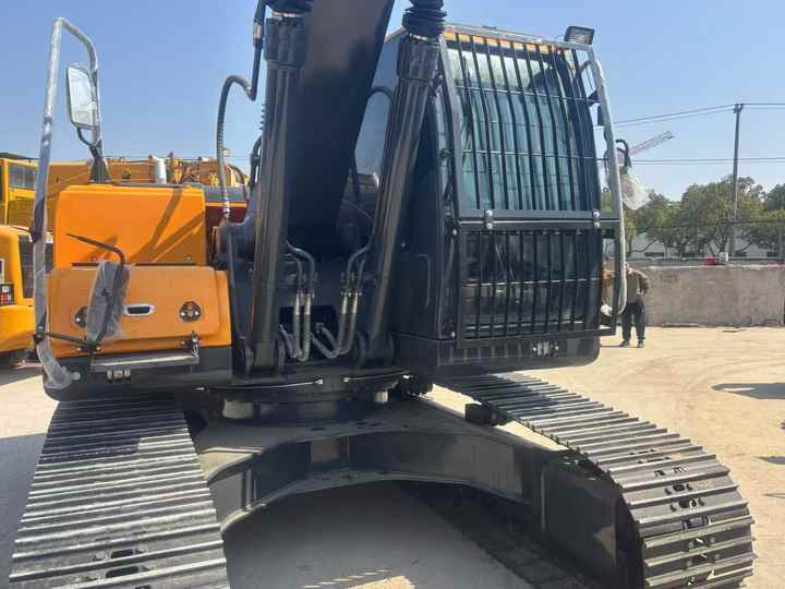 Used Good Quality Excavator Korea Hyundai 225LC-9T 225Lc-7 220LC-9S 150Lc-7 Good Quality for Sale at Low Price - Excavadora: foto 4 Used Good Quality Excavator Korea Hyundai 225LC-9T 225Lc-7 220LC-9S 150Lc-7 Good Quality for Sale at Low Price - Excavadora: foto 4