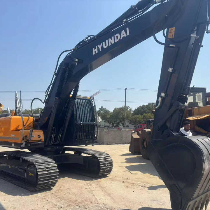 Used Good Quality Excavator Korea Hyundai 225LC-9T 225Lc-7 220LC-9S 150Lc-7 Good Quality for Sale at Low Price - Excavadora: foto 1 Used Good Quality Excavator Korea Hyundai 225LC-9T 225Lc-7 220LC-9S 150Lc-7 Good Quality for Sale at Low Price - Excavadora: foto 1