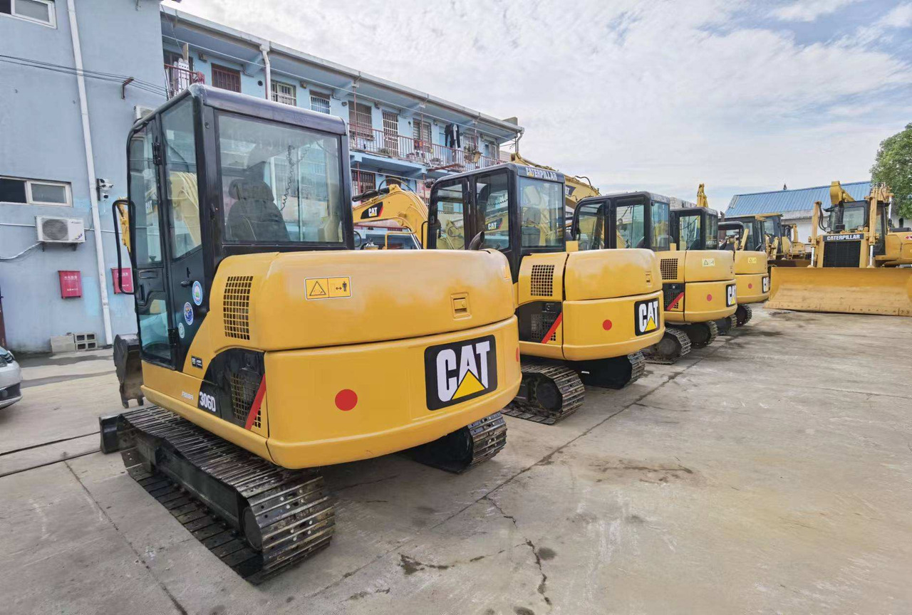 Used cat mini excavator 306D 302.5 6ton 2.5ton free shipping with mini excavator bucket - Excavadora de cadenas: foto 4 Used cat mini excavator 306D 302.5 6ton 2.5ton free shipping with mini excavator bucket - Excavadora de cadenas: foto 4