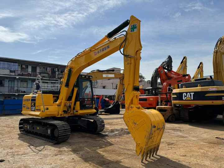 Nice porfmance Japanese Hot Selling Good Condition Used Excavator Komatsu PC130 Cheap Price PC210 PC220-8 pc120 pc130 - Excavadora de cadenas: foto 3 Nice porfmance Japanese Hot Selling Good Condition Used Excavator Komatsu PC130 Cheap Price PC210 PC220-8 pc120 pc130 - Excavadora de cadenas: foto 3
