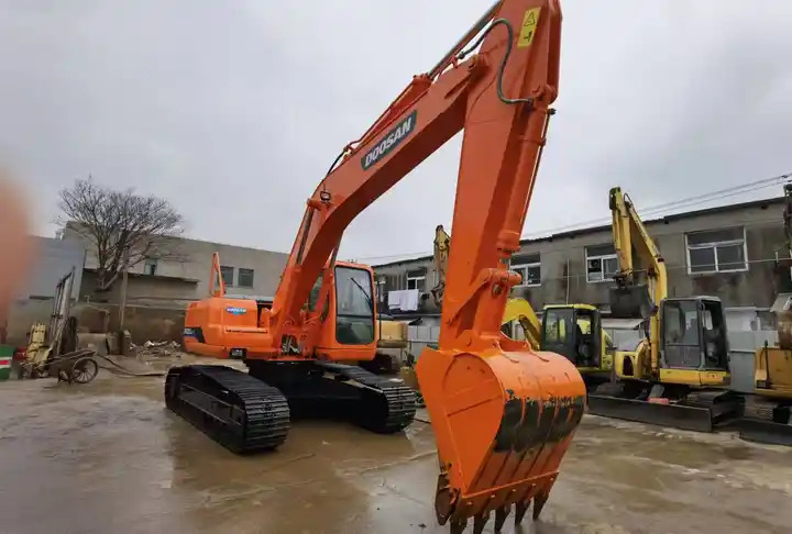 Used 20Ton Korea Excavator Machinery Equipment, Doosan Excavator DH220LC-7 Medium-size Digger - Excavadora de cadenas: foto 4 Used 20Ton Korea Excavator Machinery Equipment, Doosan Excavator DH220LC-7 Medium-size Digger - Excavadora de cadenas: foto 4