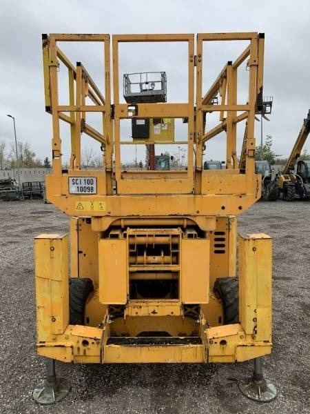 Genie GS-2669 - 10 m, 4x4, diesel - Plataforma de tijeras: foto 3 Genie GS-2669 - 10 m, 4x4, diesel - Plataforma de tijeras: foto 3