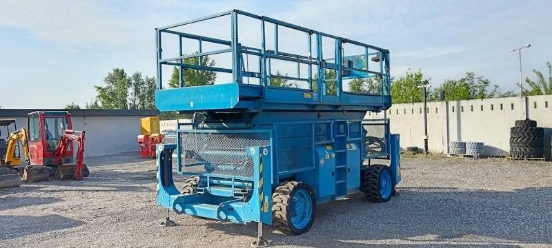 Genie GS5390 - 18m - 4x4 - Diesel - Plataforma de tijeras: foto 2 Genie GS5390 - 18m - 4x4 - Diesel - Plataforma de tijeras: foto 2