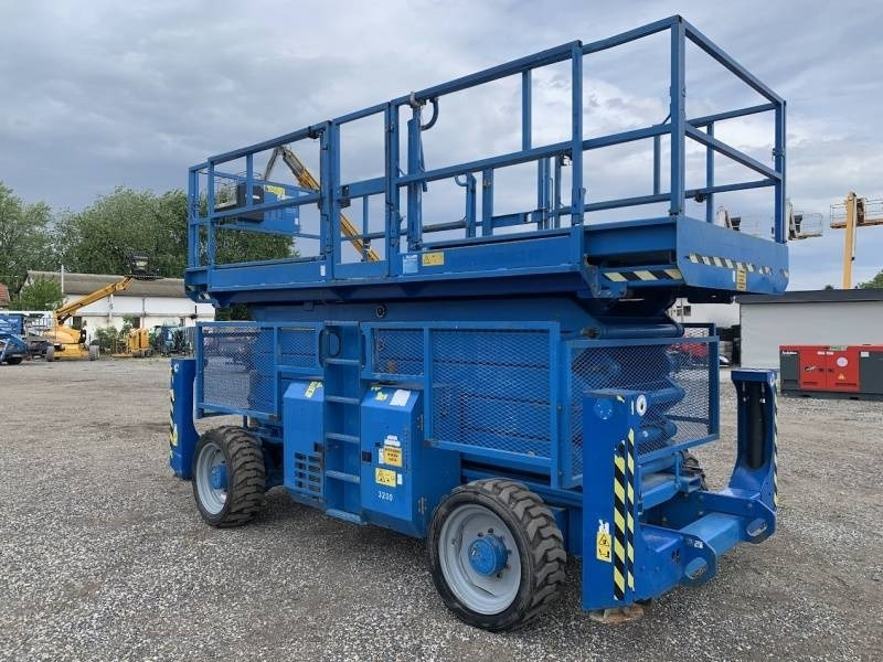 Genie GS5390 - 18m - 4x4 - Diesel - Plataforma de tijeras: foto 1 Genie GS5390 - 18m - 4x4 - Diesel - Plataforma de tijeras: foto 1