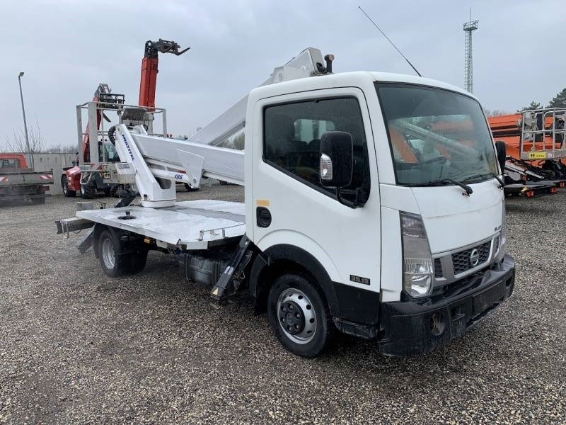 Nissan Cabstar Multitel HX195 - 19,5m - Camión con plataforma elevadora: foto 1 Nissan Cabstar Multitel HX195 - 19,5m - Camión con plataforma elevadora: foto 1
