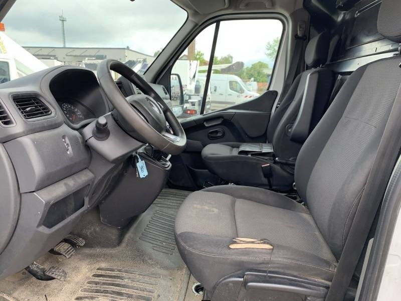 Camión con plataforma elevadora Renault Master Klubb K32 - 12,5 m, 120 kg: foto 11