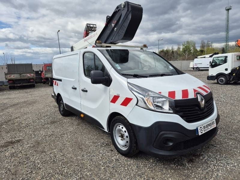 Renault Trafic Klubb K21B - 11,4m, 120 kg - Camión con plataforma elevadora: foto 1 Renault Trafic Klubb K21B - 11,4m, 120 kg - Camión con plataforma elevadora: foto 1