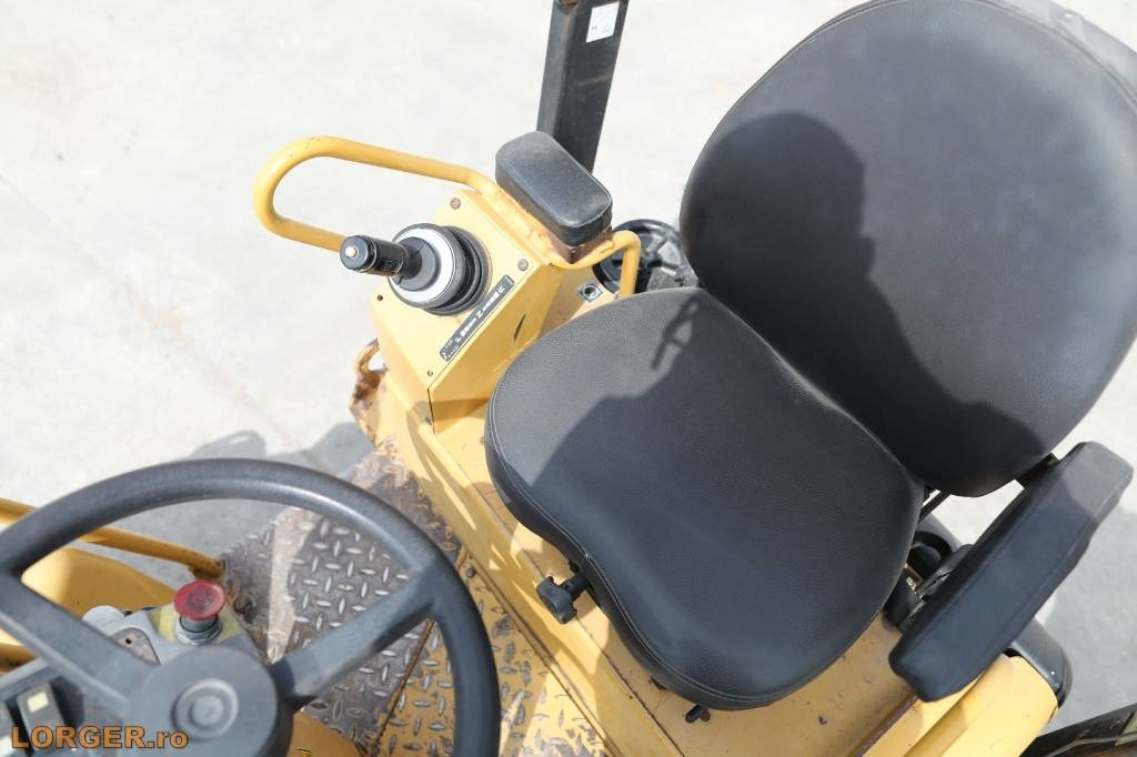 Apisonadora de asfalto CAT CB 224 E: foto 8 Apisonadora de asfalto CAT CB 224 E: foto 8