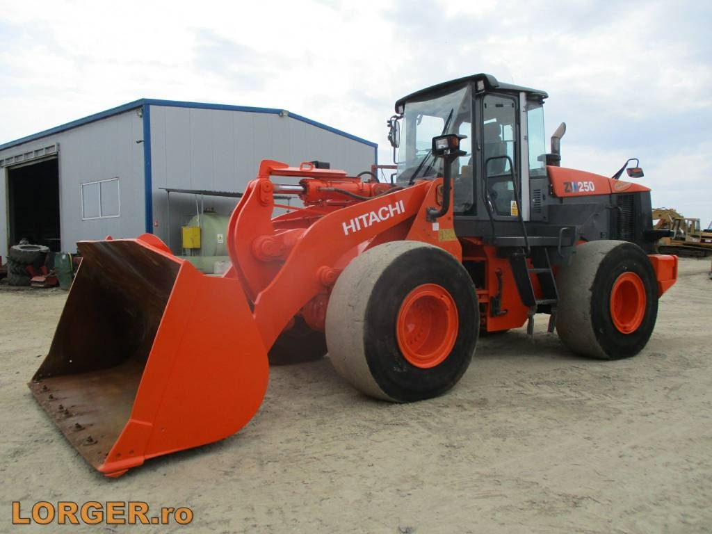 Hitachi ZW 250 - Cargadora de ruedas: foto 1 Hitachi ZW 250 - Cargadora de ruedas: foto 1