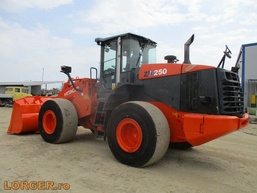 Hitachi ZW 250 - Cargadora de ruedas: foto 2 Hitachi ZW 250 - Cargadora de ruedas: foto 2
