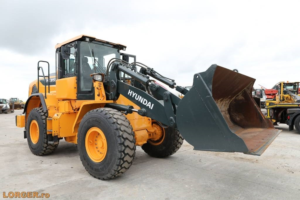 Hyundai HL 955 A - Cargadora de ruedas: foto 4 Hyundai HL 955 A - Cargadora de ruedas: foto 4