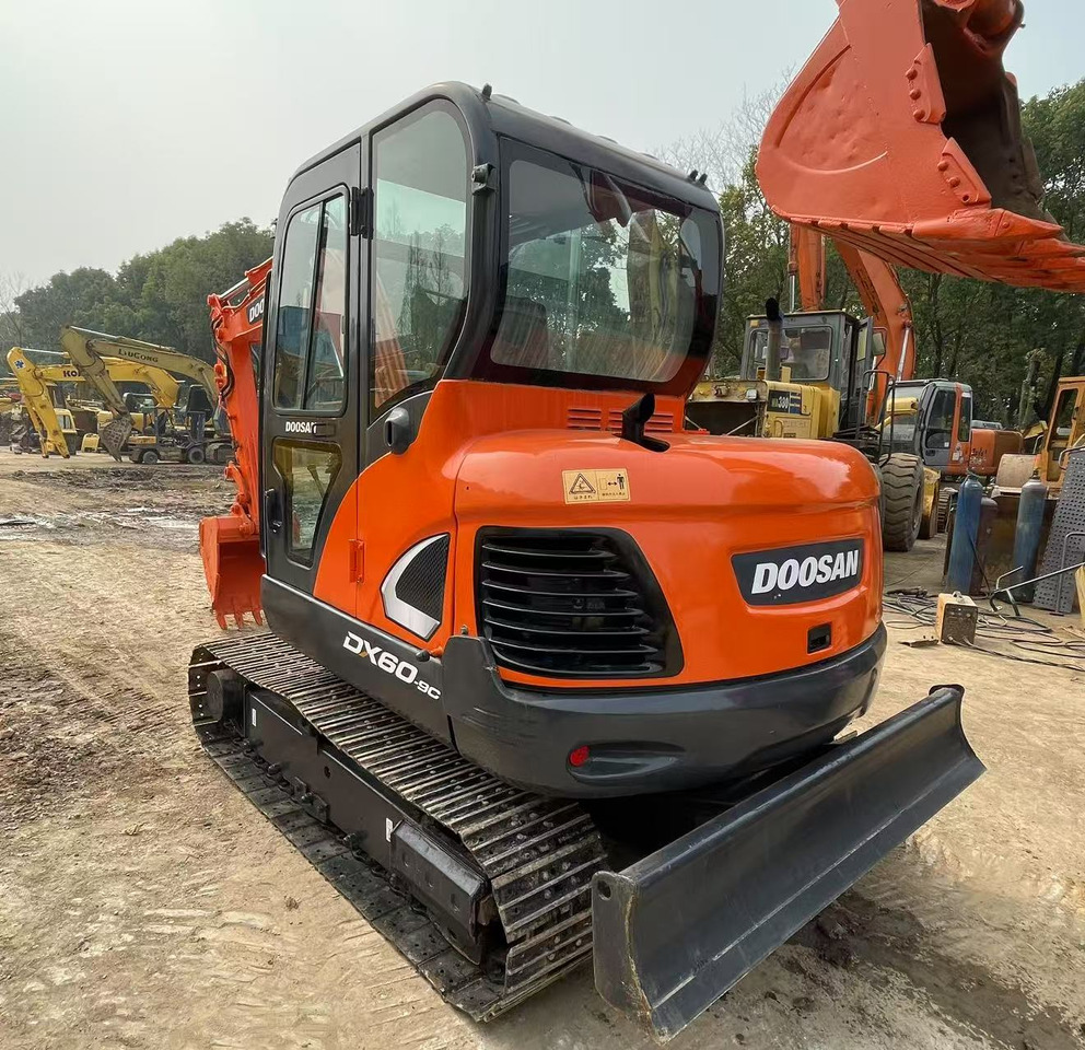 Doosan dx60-9 - Excavadora: foto 2 Doosan dx60-9 - Excavadora: foto 2