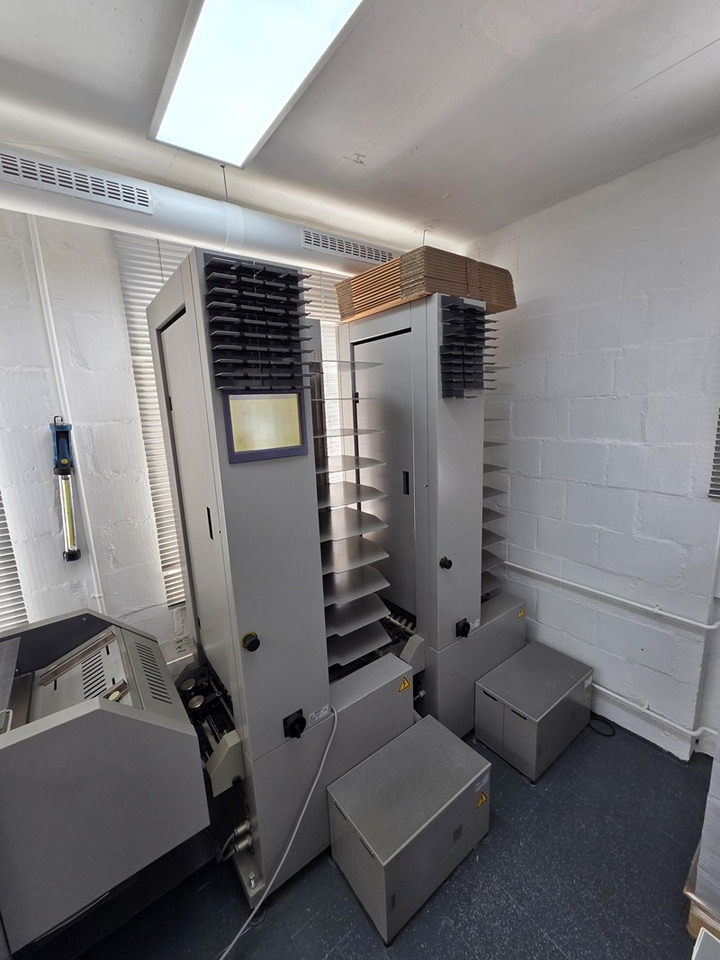 Horizon SPF-20 FC-20 2x VAC-100 | 2005 - Máquina de impresión: foto 3 Horizon SPF-20 FC-20 2x VAC-100 | 2005 - Máquina de impresión: foto 3